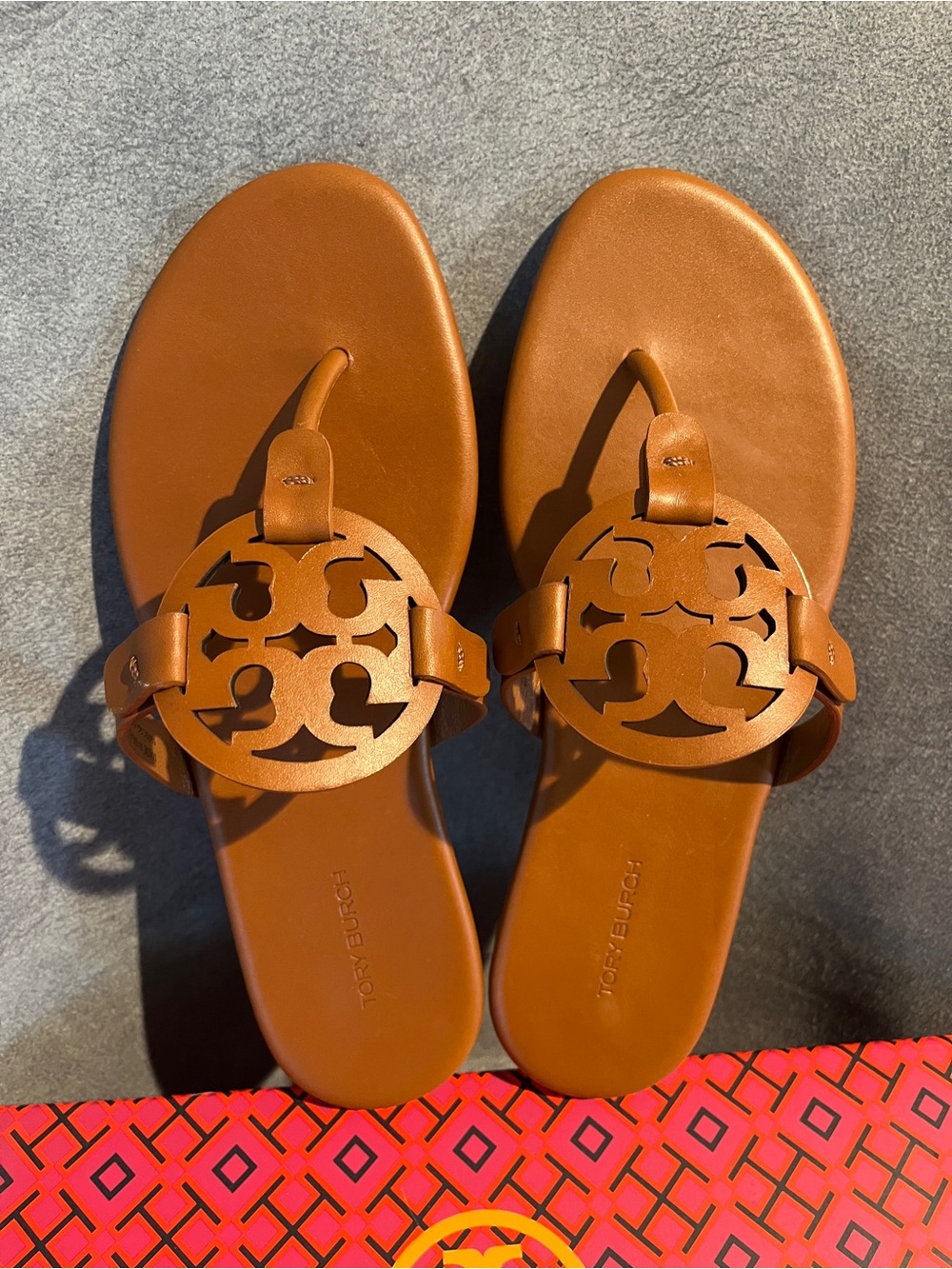 Tory Burch Women’s Sandals Miller Bourbon Size 8 US - Picture 4 of 15